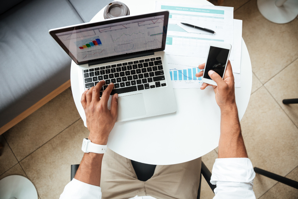 Vantagens de contratar uma agência de IA para o e-commerce 4 IA no trafego pago